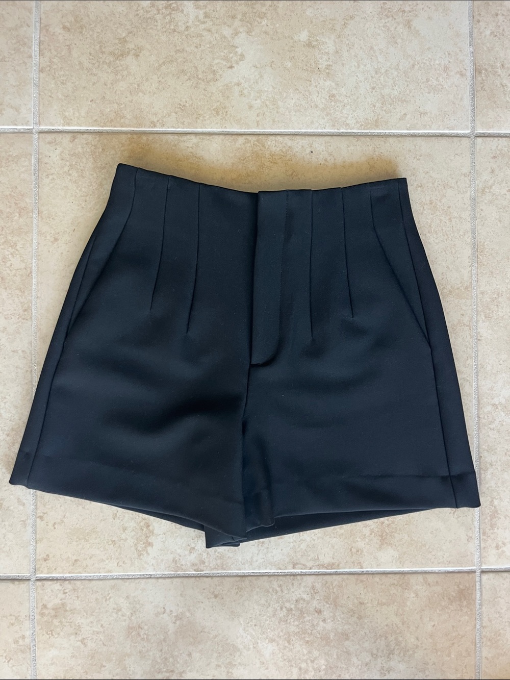 XS Black High-Waist Pleated Women’s Shorts